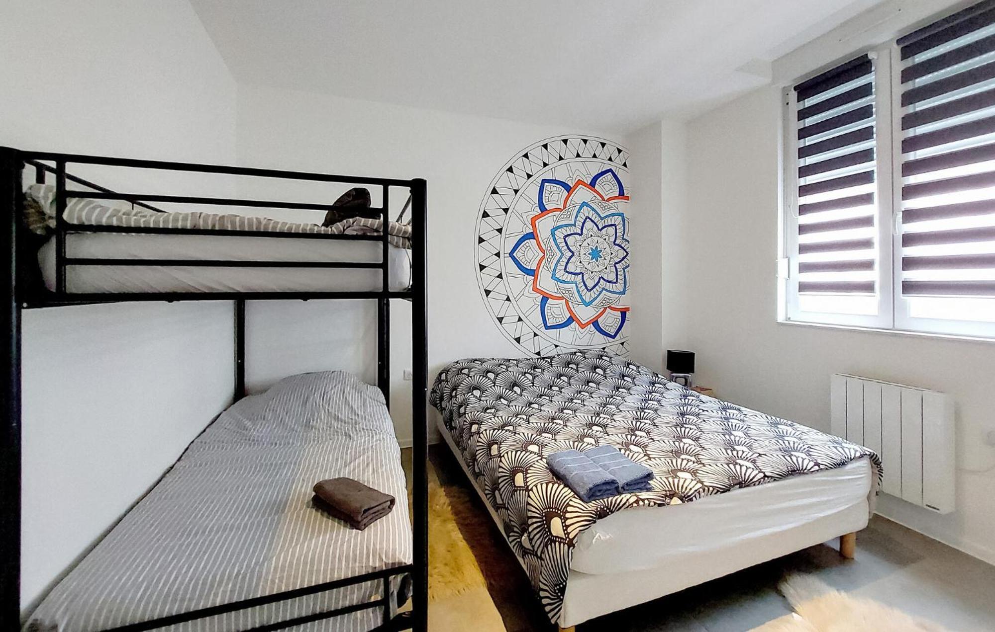 2 Bedroom Beautiful Apartment In ル・ティヨ エクステリア 写真